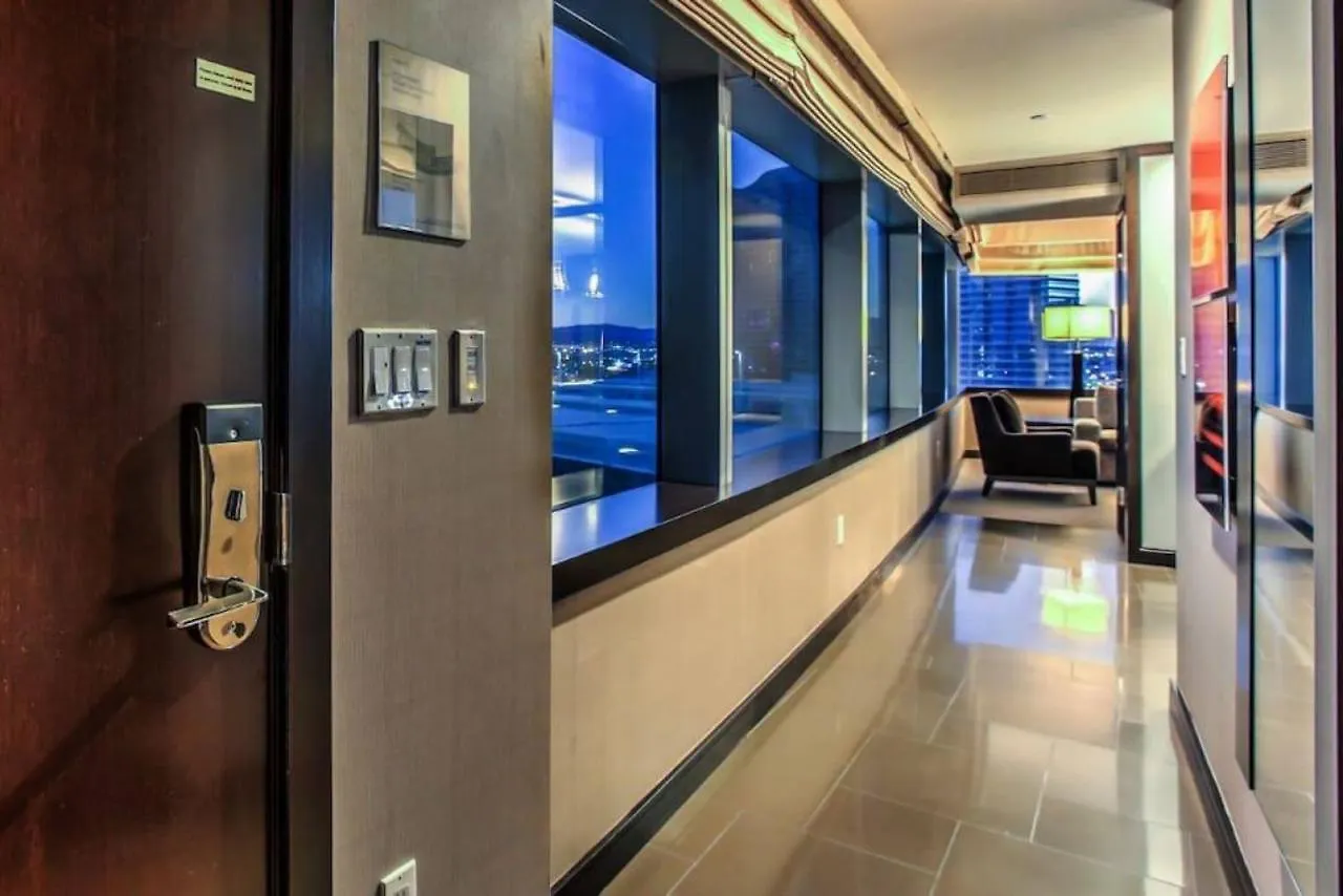 City Center - Panoramic Corner Suite At Vdara Las Vegas